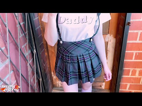 ❤️ Schoolgirl Sucks a dick gu domhainn agus fucks an àite clasaichean. Pornografach  leinn gd.milf-nut-net.ru ❌❤