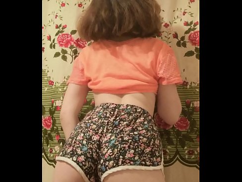 ❤️ Leanabh òg sexy a ’toirt dheth na shorts aice air a’ chamara Pornografach  leinn gd.milf-nut-net.ru ❌❤